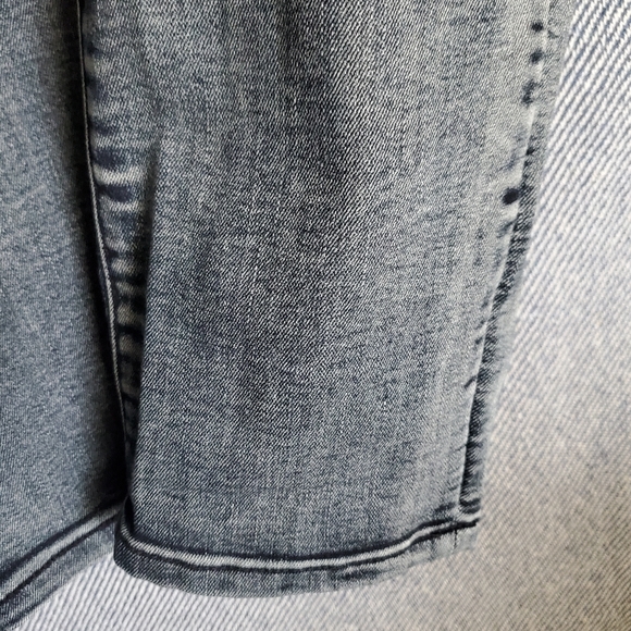 Love & Legend - Dustywash Distressed Skinny Jeans - Size 16 - EUC - Picture 6 of 10